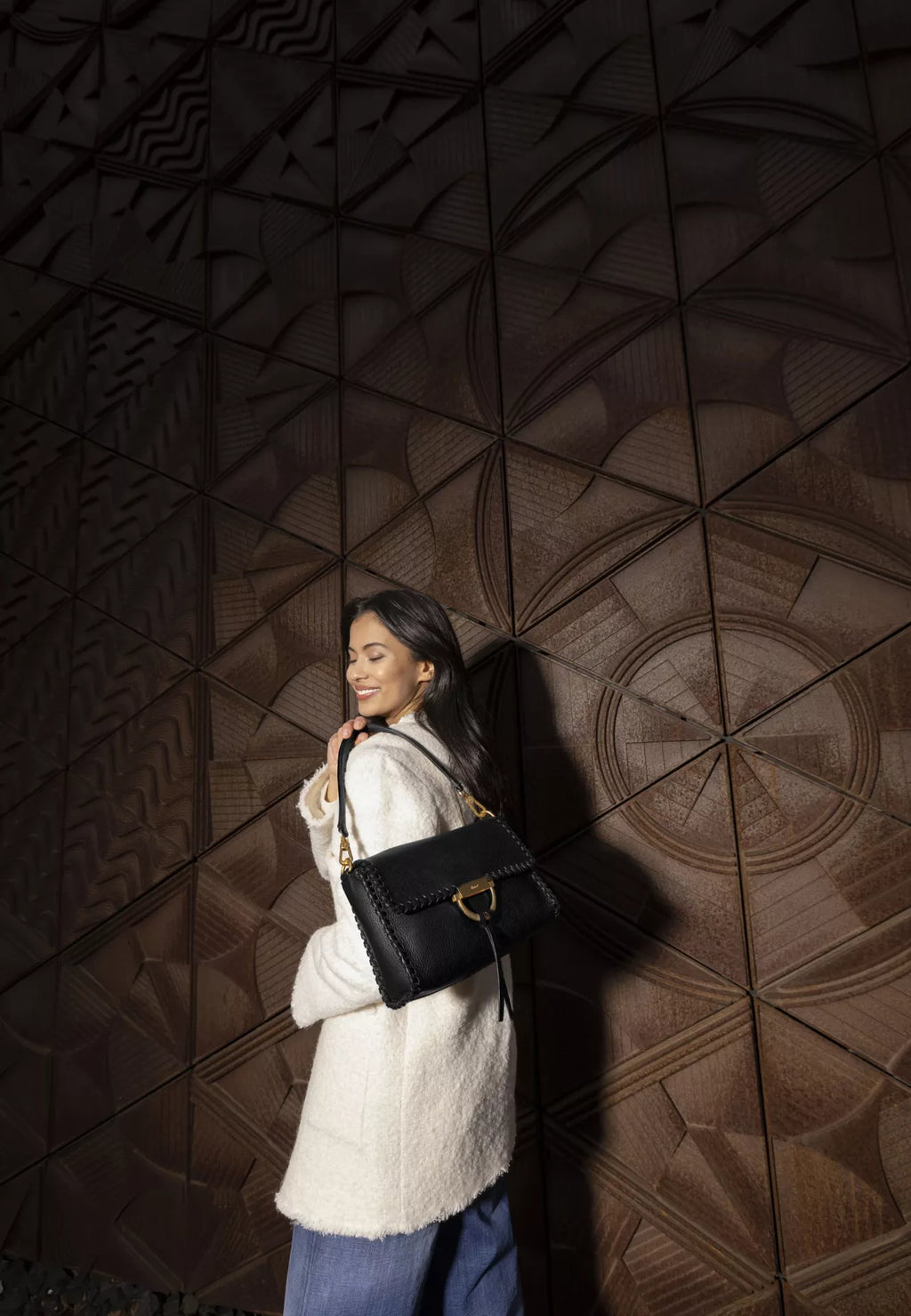 Shoulder Bag Temi Stitch Leather Dalia Black